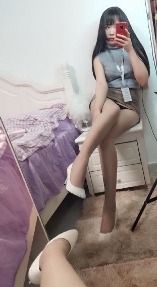 两个小婕子交换
